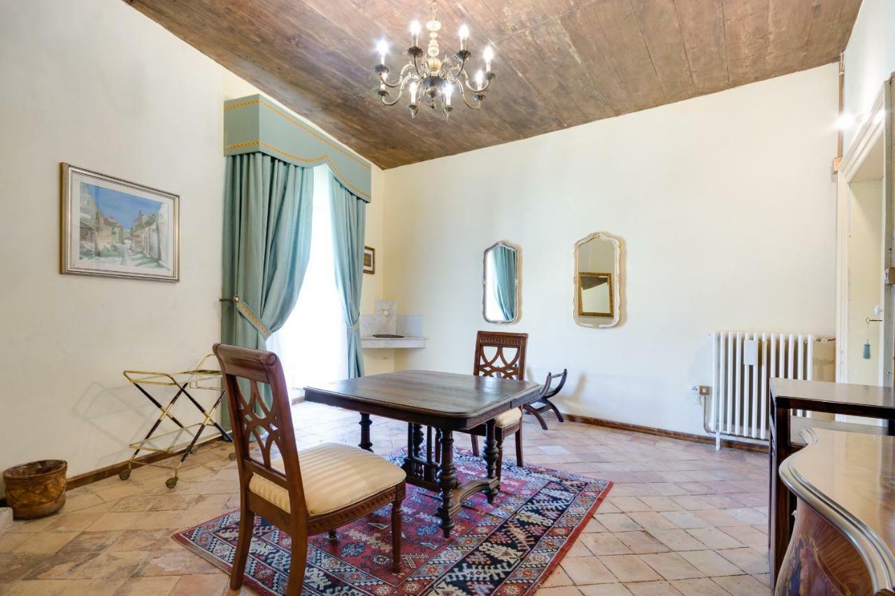 Castello Di Caccuri Suites Luaran gambar