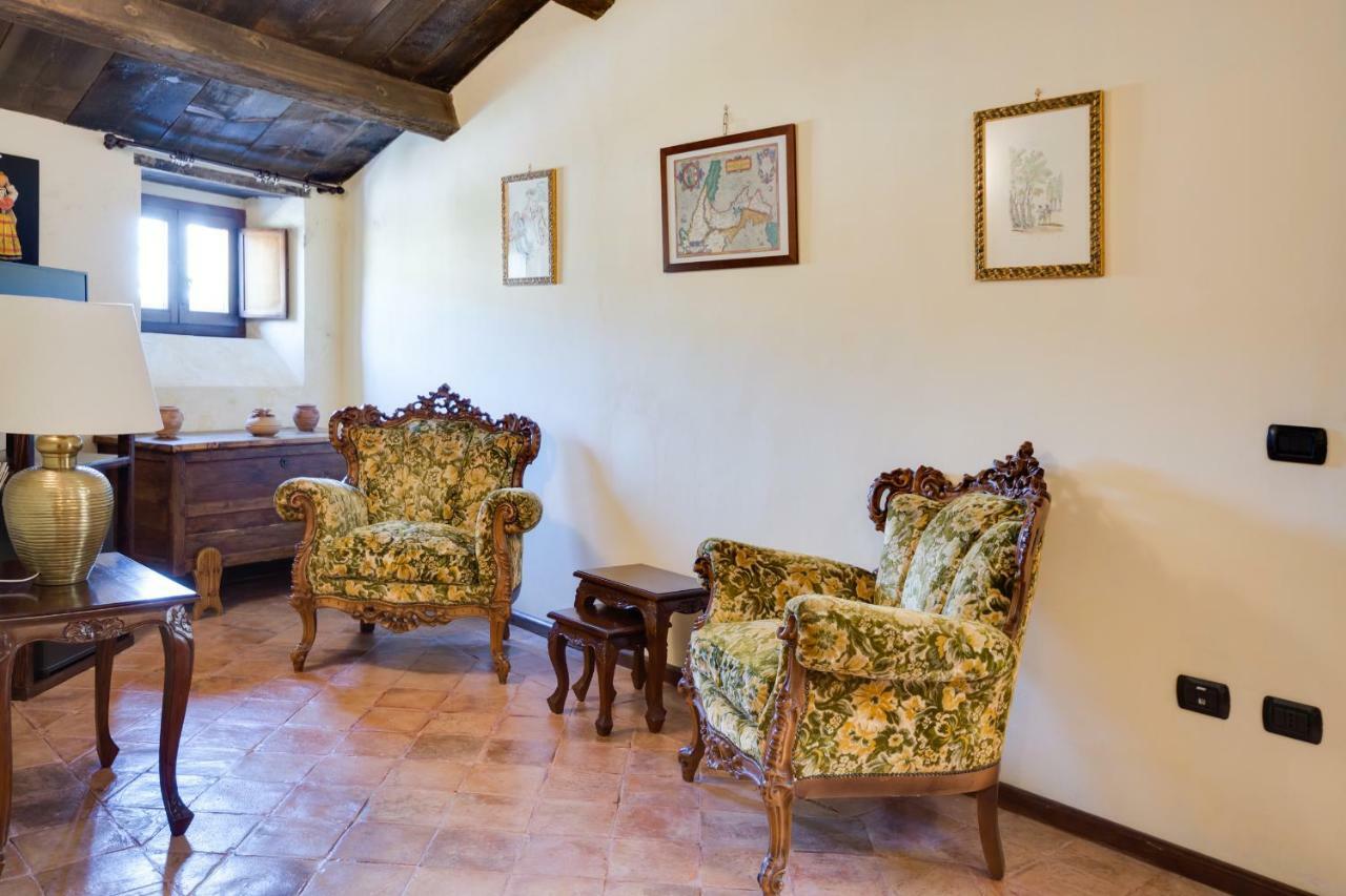 Castello Di Caccuri Suites Luaran gambar